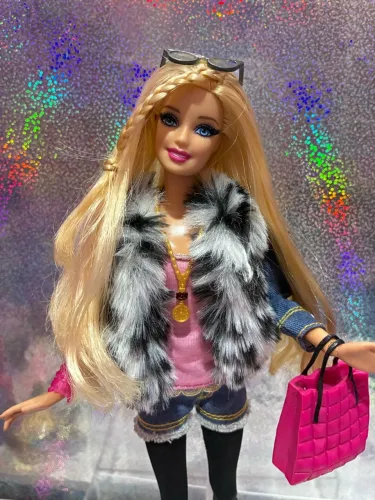 Barbie Style Glam Luxe 2013 (Original Mattel)