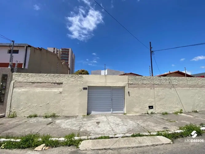 Casa Ampla com Sala Comercial na Atalaia Residência + Negócio em um Único Imóv