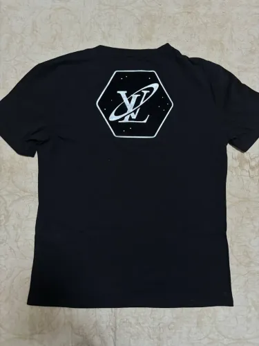 CAMISETA LOUIS VUITTON SPACE