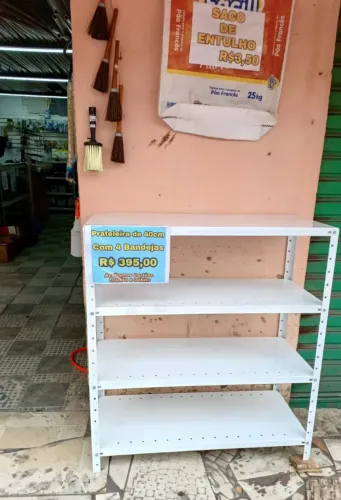 Prateleira de 40cm com 4 bandejas