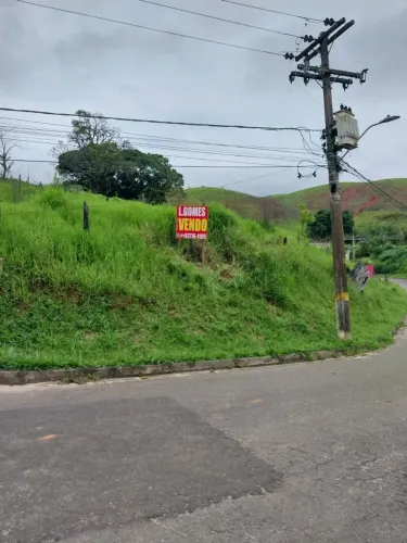 Imóvel para venda possui 385 metros quadrados em Martins Costa - Mendes - RJ