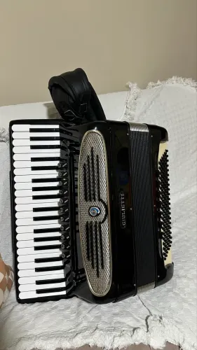 Acordeon Giulietti Classic 126