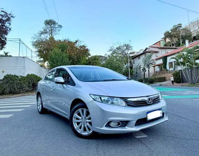 Honda Civic Sedan LXR 2.0 Flexone 16V Aut. 4P 2014
