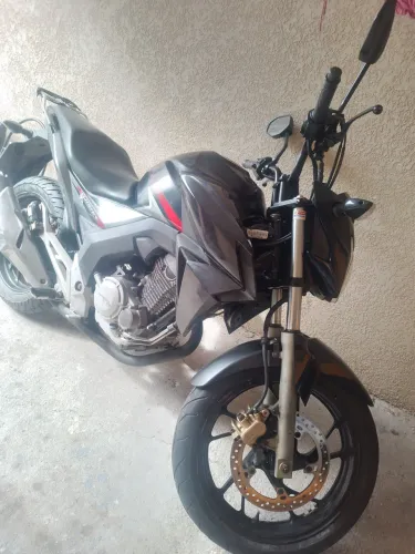Honda Cb250 Thuister 2018 .