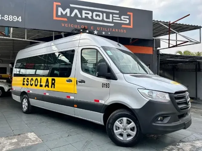 Mercedes-Benz Sprinter 417 Van Longo T. A. 2.0 16L Aut. (e6) 2027