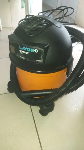 Vendo aspirador de pó, e suporte de bicicleta pra carro