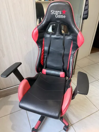 Cadeira gamer em ótimo estado 