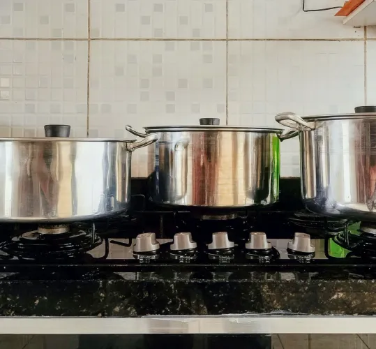 Panelas para feijoada de 8, 6 e 5 litros kit por 180,00