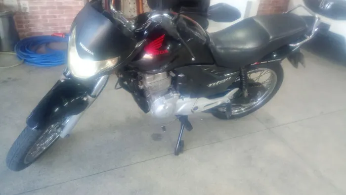 CG 150 ES com partida VD aceito cartão 