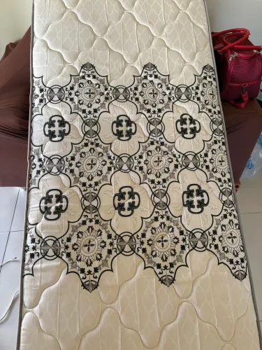 Vendo Cama Box de Solteiro - Excelente Estado!
