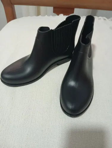 Bota estilo galocha