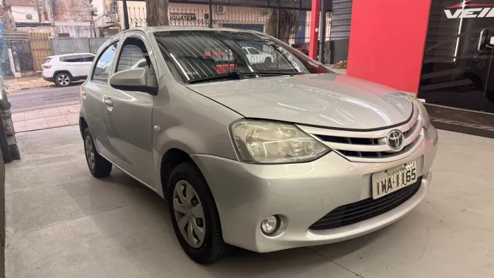Toyota Etios X 1.3 Flex 16V 5P Mec. 2015