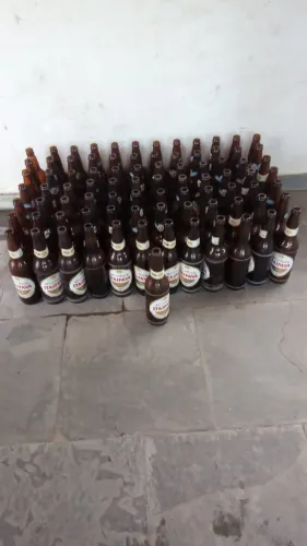 85 garrafas de vidro âmbar de 600 mL