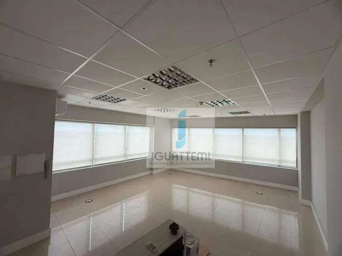 Sala para alugar no Iguatemi Business, 45 m² por R$ 5.250/mês - Iguatemi Business - São Jo