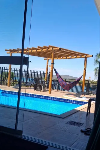     Casa de Temporada Caldas Novas | Piscina Aquecida | Beira do Lago | Até 20 Pessoas