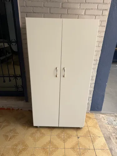 Armário multiuso