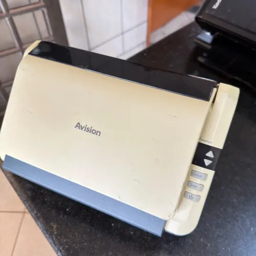 Scanner Avision Av176u