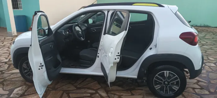 Renault Kwid Outsider 1.0 Flex 12V 5P Mec. 2026