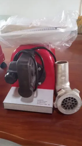 MOEDOR DE CARNE NOVO