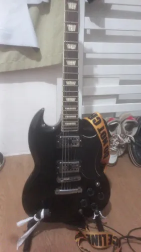 Guitarra Golden SG