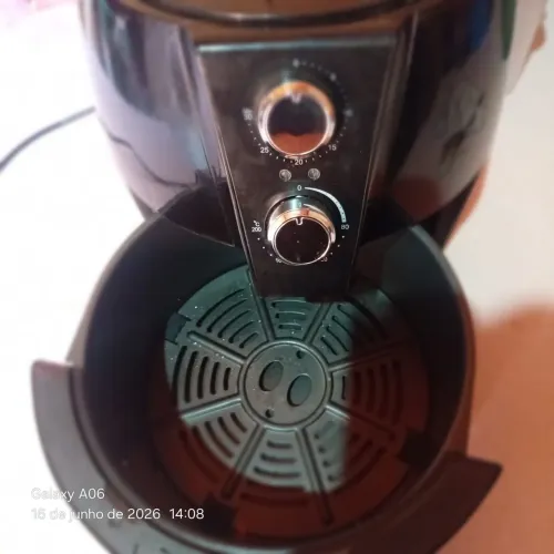 Vendo essa air fryer tá nova