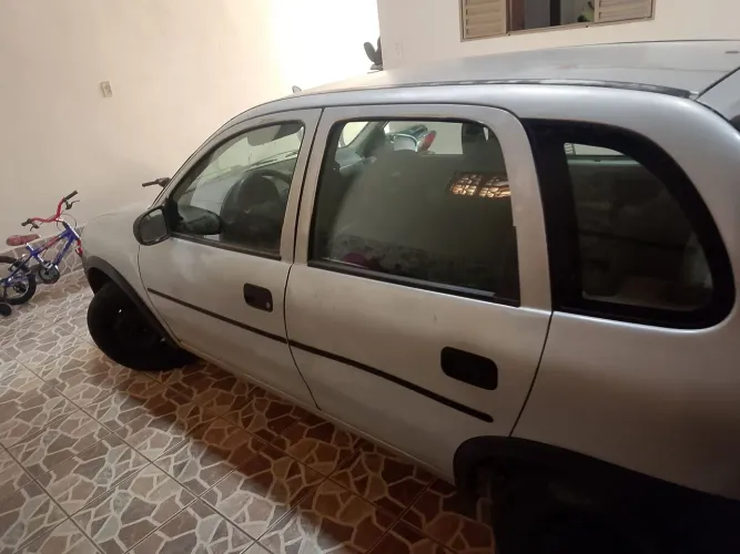 Chevrolet Corsa Super 1.0 MPFI / 2P E 4P 1998