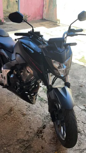 Honda CB 300F Twister 2023 - Apenas 6.000 km