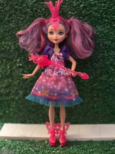 Boneca Malucia - Filme Barbie e o Portal Secreto
