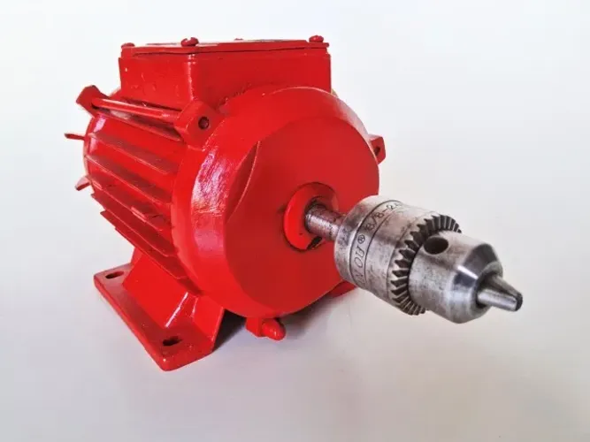 MOTOR 1/2cv com mandril 3/8