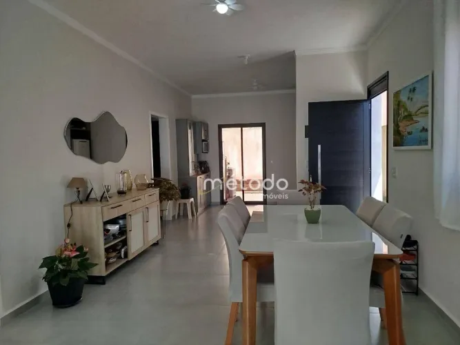 Casa com 3 quartos à venda, 147 m² por R$ 870.000 - Villagio da Mata - Guararema/SP