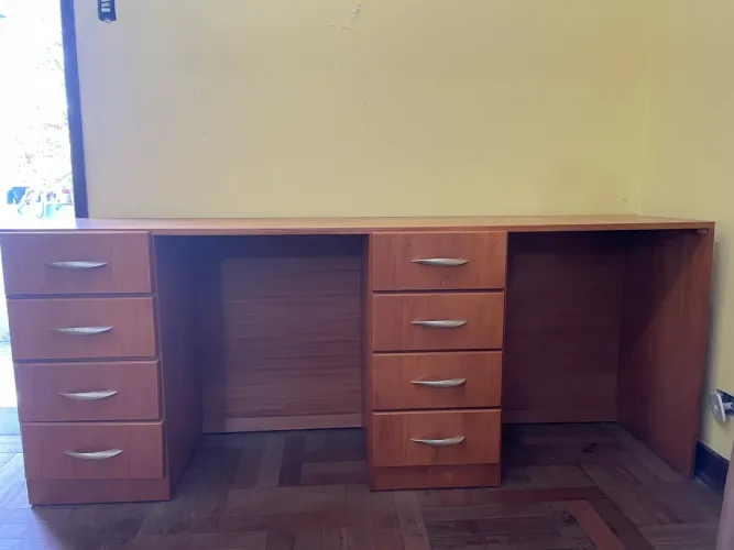 Escrivaninha / Mesa de Trabalho Grande (2 Metros) com 8 Gavetas