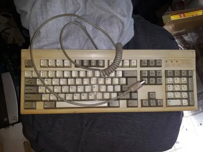 teclado pc antigo