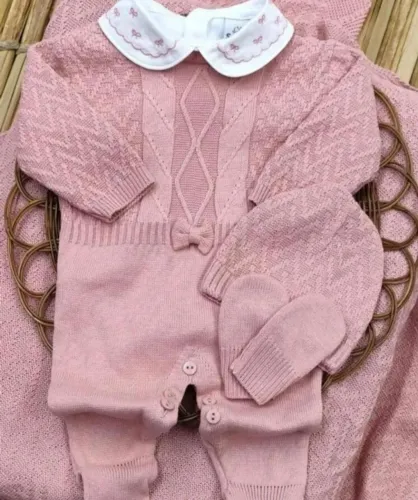 Vende-se saída maternidade