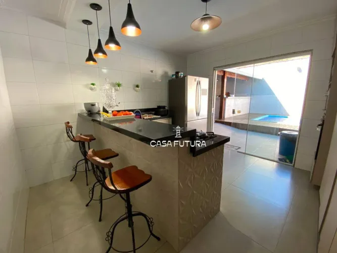 Casa com 4 dormitórios à venda, 300 m² por R$ 1.200.000,00 - Vale da Colina - Volta Redond