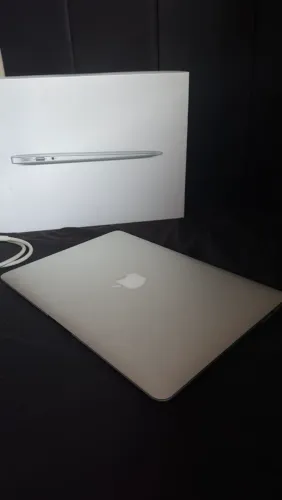 Macbook Air (2017)
