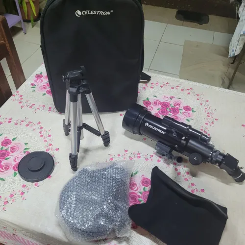 Telescópio - Travel Scope 70 portátil Celestron
