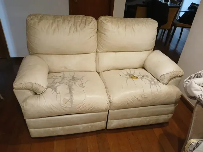 Sofá retrátil vintage anos 2000