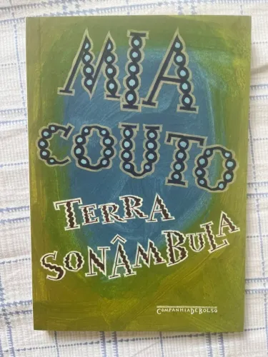 Livro Terra Sonâmbula, de Mia Couto
