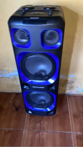 $1.000 reais caixa de som super boa e toca bem