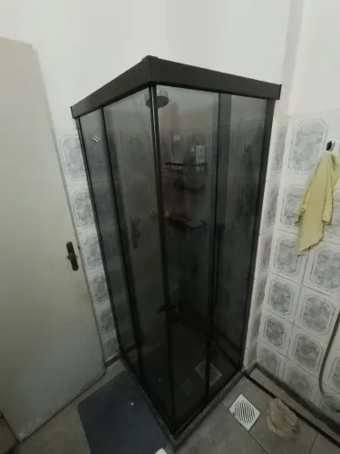 Vidraceiro - Instalação de box de banheiro, janelas, portas, fechamentos, básculas e ect