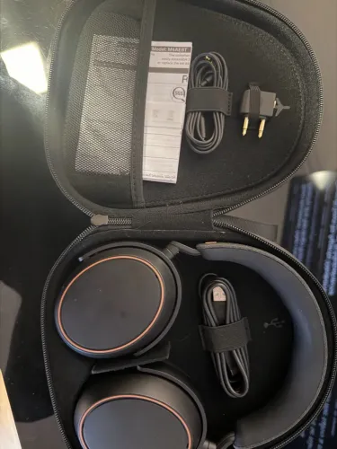 Sennheiser Momentum 4 Wireless com estojo