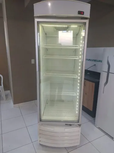 Geladeira cervejeira lindíssima 220w digital (entrego)