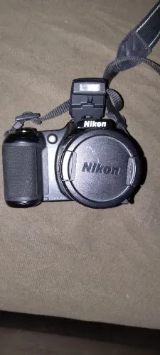 Câmera fotográfica profissional Nikon 