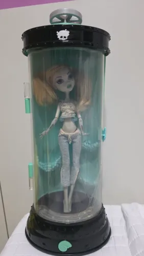 Monster High - Camara de Hidratação + Lagoona - LER DESC