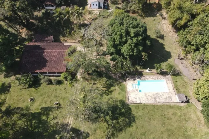 SÍTIO EM ITABORAÍ COM LINDA PISCINA