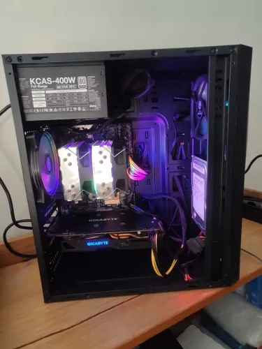 PC Gamer RGB i7-7700 + RX 580 Gigabyte + 8GB RAM