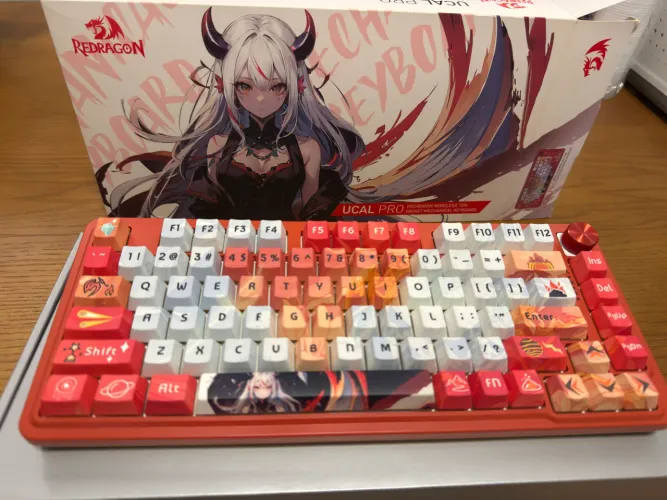 Teclado Mecânico Redragon UCAL Pro - Novo e Lacrado | RGB | Bluetooth, USB-C e 2.4 GHz