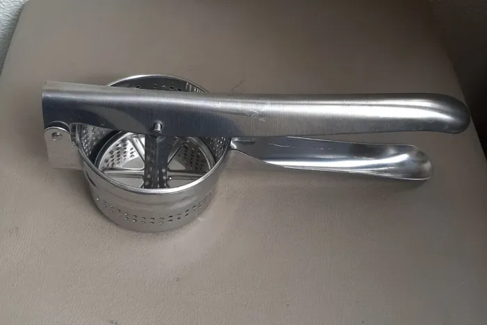 Expremedor / Amassador de batatas