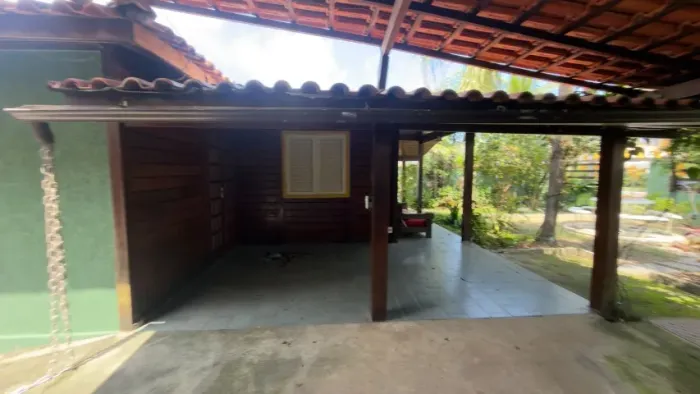 CASA EM MADEIRA SOMENTE A CASA PRA LEVAR E POR EM ALGUM LOTE