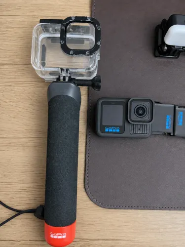 GoPro HERO 13 Black + Kit Completo | 4 Baterias + Light Mod Original + Case Mergulho